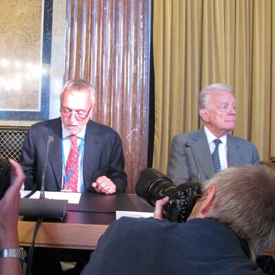  Fischer ist zum dritten Mal Gast bei den Abgeordneten.