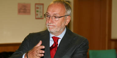 Ex-Telekom-Boss legt Teilgeständnis ab