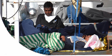 Italien droht EU  wegen Flüchtlingen