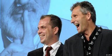 Fleckl (l.) und Vogl f&uuml;r Doping-Artikel ausgezeichnet