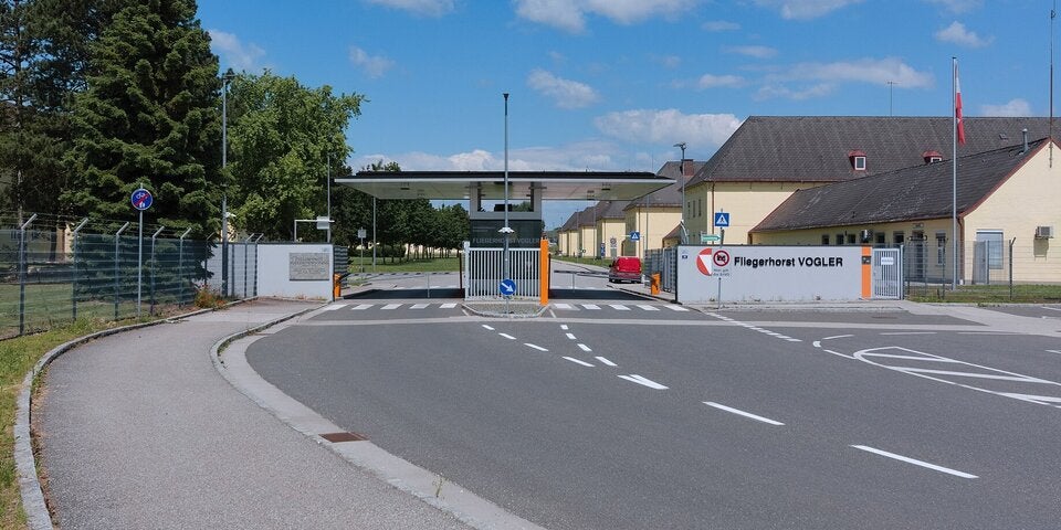 Hubschrauber-Piloten trainieren Flugtaktik  in OÖ und NÖ