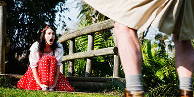 Stammkunde masturbiert vor Frauen in Oberösterreich