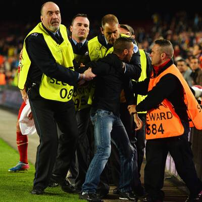 Hier feiert der Flitzer mit den Bayern