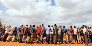 300.000 wollen nach &Ouml;sterreich