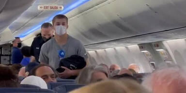 Maturanten verweigern Maske - Flug einen Tag versp&auml;tet