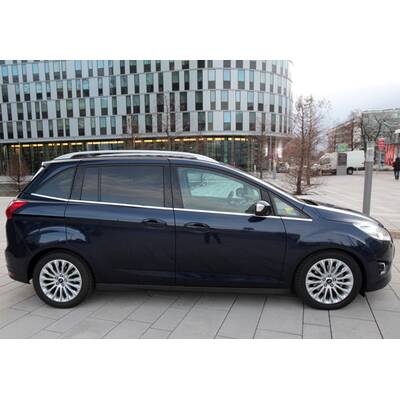 Kompaktvan mit Schiebetüren