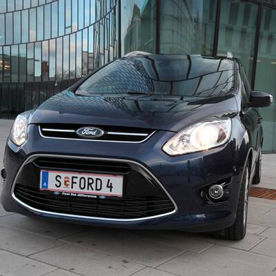 Kompaktvan mit Schiebetüren