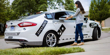 Autonomer Ford liefert jetzt Pizzas aus