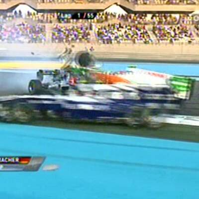Horror-Crash zwischen Schumi und Liuzzi