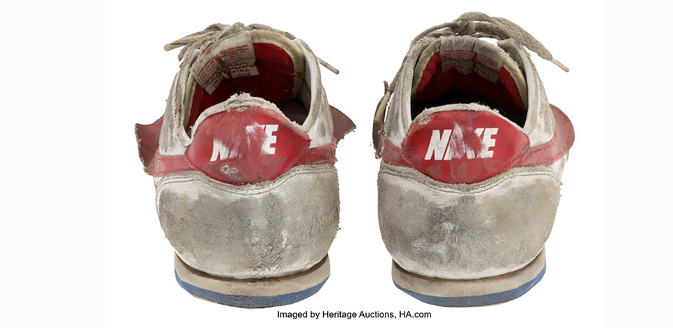 Forrest Gumps legendäre Sneaker um 57.500 Dollar versteigert