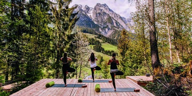 Meditative Yoga-Retreats: Namasté im Herbst