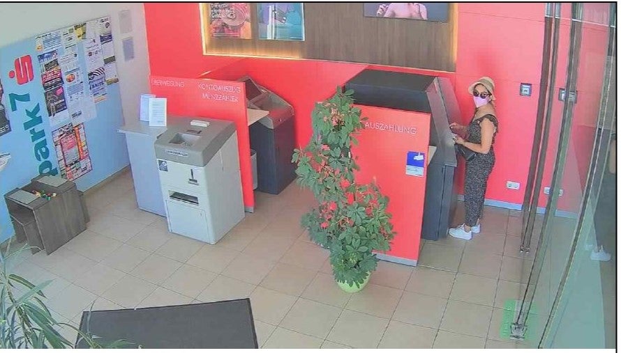 Nach Bankomatkarten-Diebstahl: Polizei sucht diese Frauen