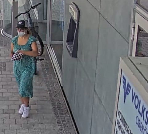 Nach Bankomatkarten-Diebstahl: Polizei sucht diese Frauen
