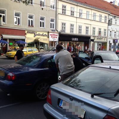 Polizei stoppt mit Crash Schmuggler