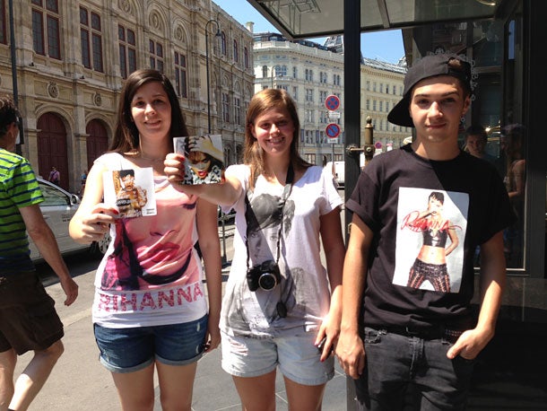 Rihanna: Fans warten vor dem Sacher