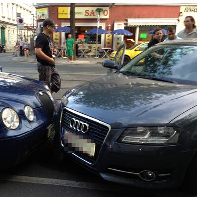 Polizei stoppt mit Crash Schmuggler