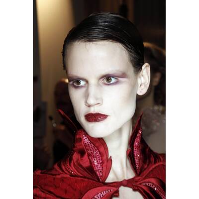 Herbsttrend roter Lidschaten