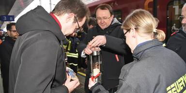 &Ouml;BB bringen Friedenslicht nach St. P&ouml;lten