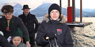 Friedenslichtkind Florian hat Riesenkerze entzunden