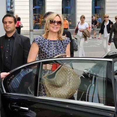 Kim Cattrall beim Einkaufsbummel in der Innenstadt