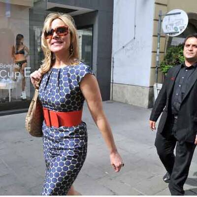 Kim Cattrall beim Einkaufsbummel in der Innenstadt