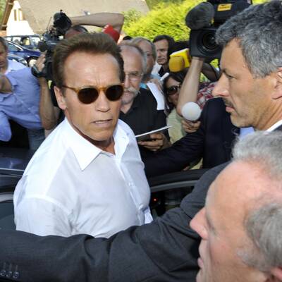 Arnold Schwarzenegger in Wien gelandet