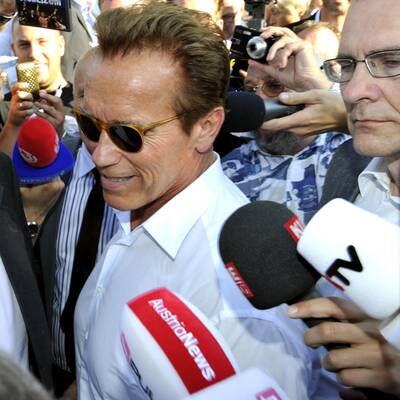 Arnold Schwarzenegger in Wien gelandet