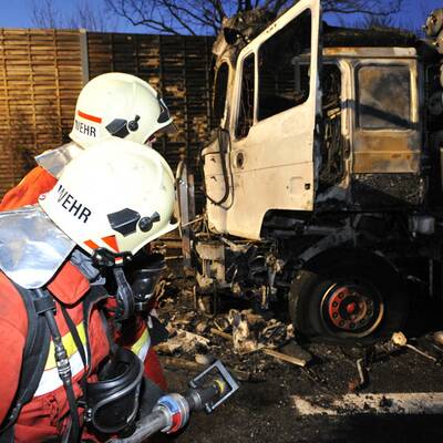 Tank von Lkw explodiert
