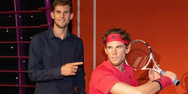 Thiem enth&uuml;llt seine eigene Wachsfigur