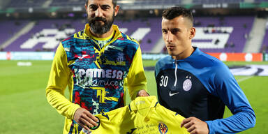 Sch&ouml;ne Geste vom FC Villarreal f&uuml;r Huskovic