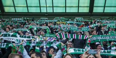 Rapid-Fans spenden 121.899 Euro f&uuml;r Kinderkrebs Sozialhilfe