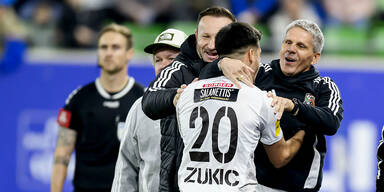 Nur drei Punkte Rückstand – Kühbauers Wölfe greifen nach Liga- und Cuptitel