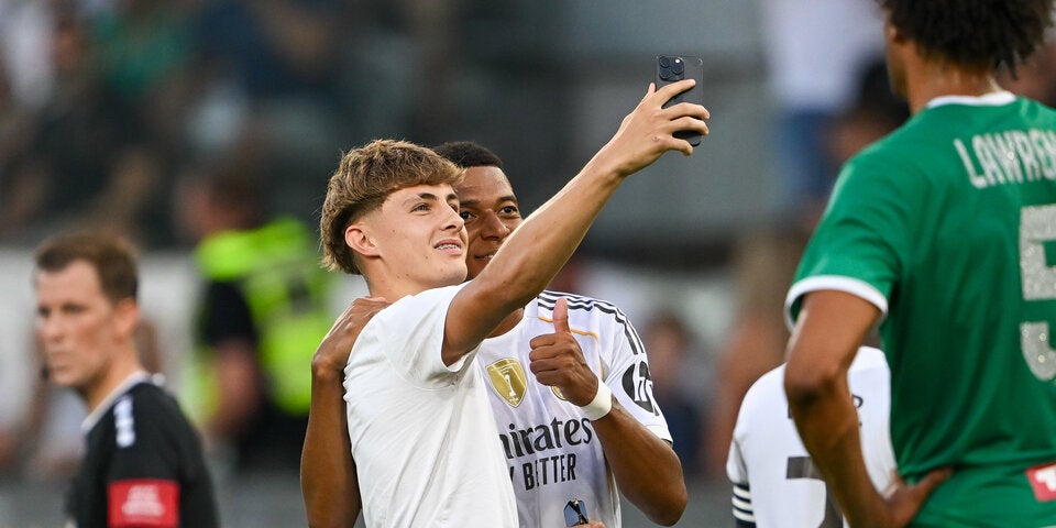 Flitzer-Alarm! Mbappé bleibt cool und trifft zum Drüberstreuen