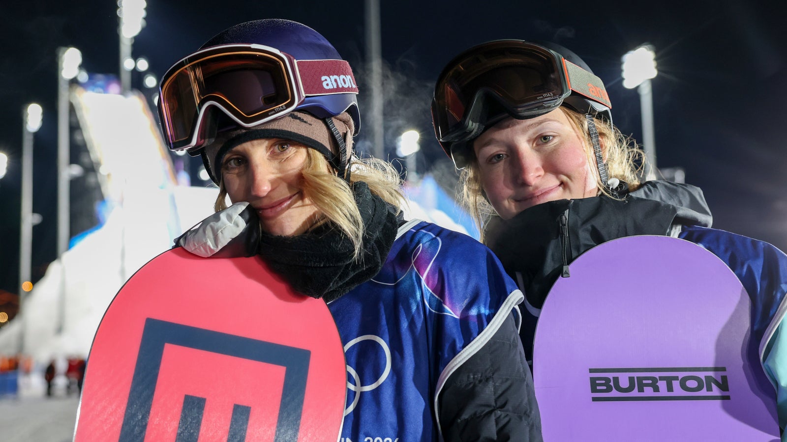 Titelverteidigerin Gasser wie auch Karrer im Big-Air-Finale Kép