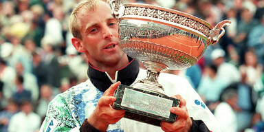 Ich flog mit Musters Boarding-Pass aus Paris zurück