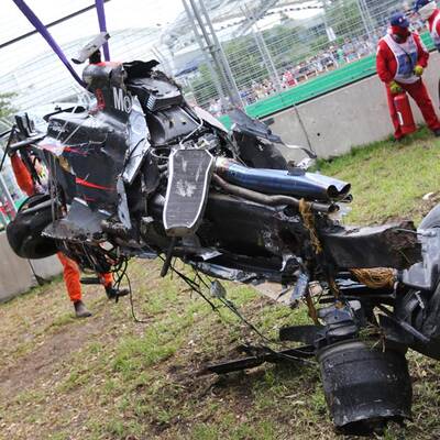 Die Bilder zum Alonso-Crash in Australien