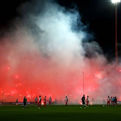 Die Bilder zum Pyro-Skandal in Griechenland