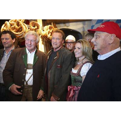 Kitzbühel: Arnie & Co. auf der legendären Weißwurst-Party