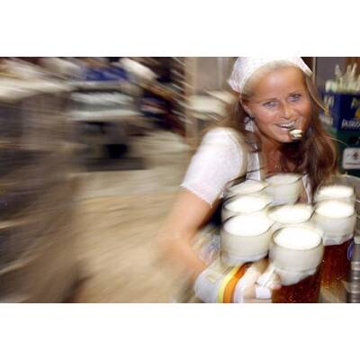 GERMANY OKTOBERFEST BEER FESTIVAL =(4)