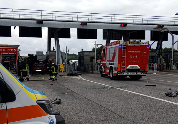 3 Tote Livorno Mautstelle