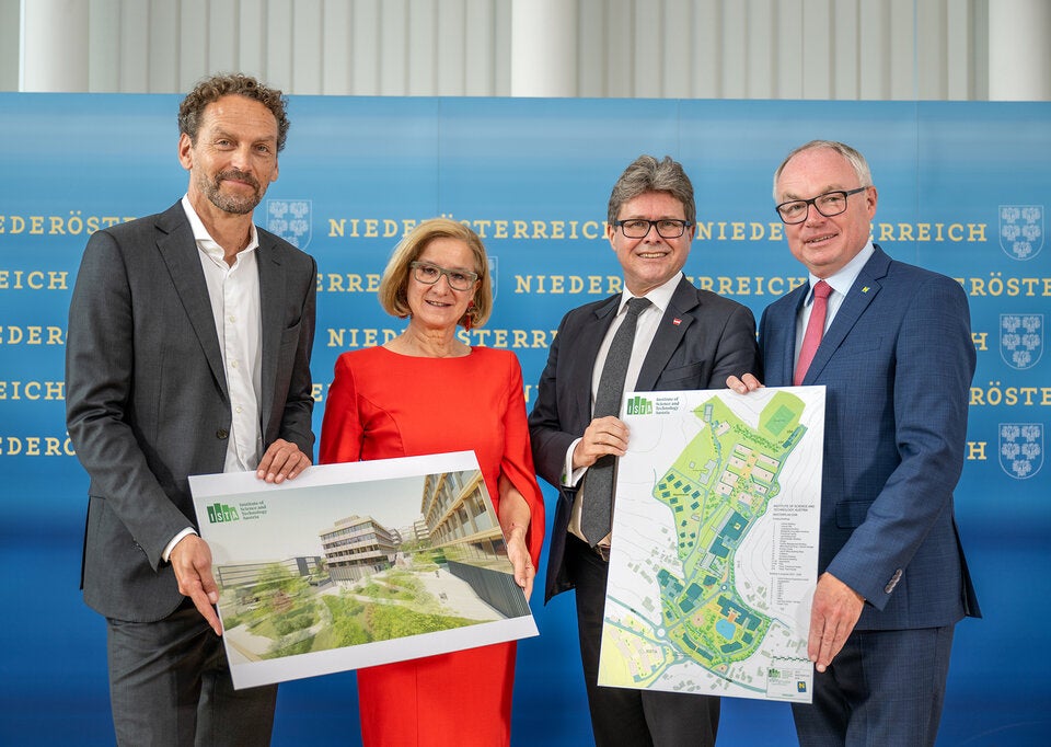 ISTA-Präsident Martin Hetzer, Landeshauptfrau Johanna Mikl-Leitner, Bundesminister Martin Polaschek und LH-Stellvertreter Stephan Pernkopf.