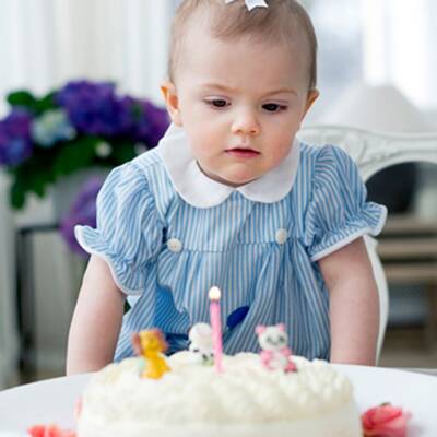 Prinzessin Estelle feiert ihren ersten Geburtstag