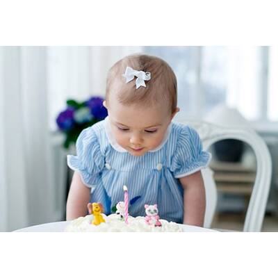 Prinzessin Estelle feiert ihren ersten Geburtstag