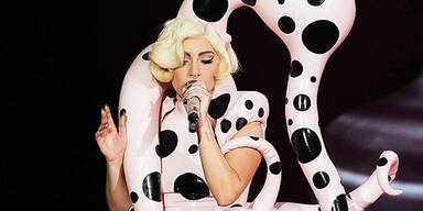 GAGA: Irre Sex-Show in Wien
