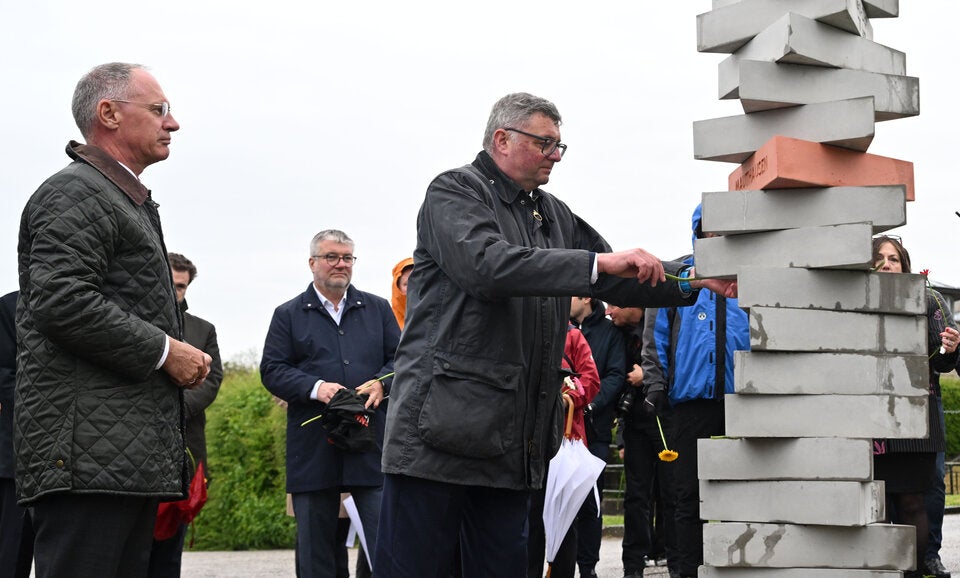 Außenlager-Stele auf Areal der KZ-Gedenkstätte Mauthausen enthüllt