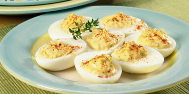 Cremig gef&uuml;llte Eier