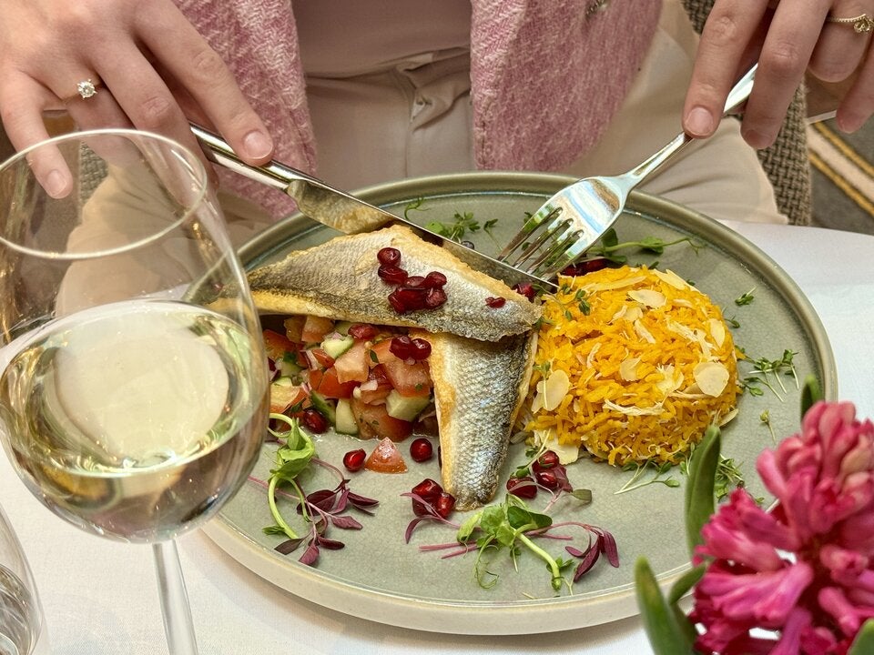 Gegrillte Wolfsbarschfilets auf arabischem Reis 