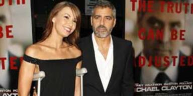 Georges Flamme nach Unfall auf Krücken