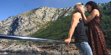 Bachelor macht mit DSDS-Tanja rum!