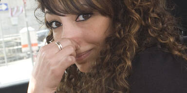 Stinkende Schuhe l&ouml;sen Gro&szlig;einsatz in Post aus